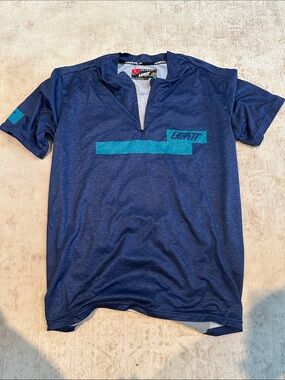 Leatt Men’s Navy Short-Sleeve Cycling Jersey with Teal Accent